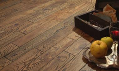 Làm thế nào để đặt một tấm ván sàn trên sàn bê tông Cách dán sàn gỗ